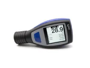 Rückseite des QNix 5500 Schichtdickenmessgeräts mit integrierter Sonde und Batteriefach